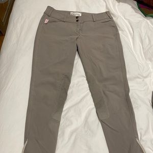 Tailored sportman trophy hunter